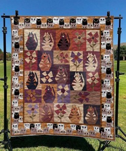 Create a Personalized Bedroom with a Custom Cat Quilt Bedding Set for Family Gift