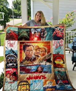 Custom Jaws Poster Quilt Bed Set Blanket - Perfect for Bedroom Decor and Family Gifts