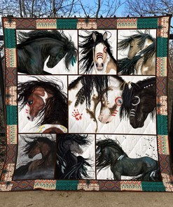 Customizable Horse Quilt Bedding Set for Family - Personalize with Your Name or Quote