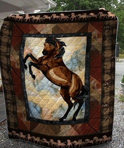 Customizable Horse Quilt Bedding Set for Personalized Bedroom Decor, Gift for Family