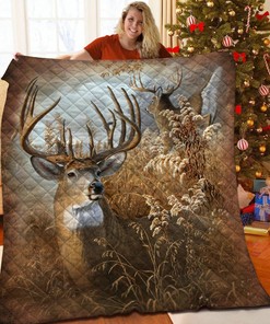 Customizable Hunting Deer Quilt Bedding Set - Great for Bedroom Decor and Family Gifts