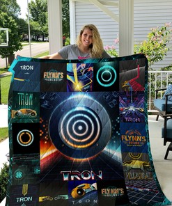 Customizable Tron 1982 Poster Quilt Bedding Set for Home Decor and Picnics - Perfect Family Gifts