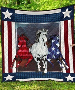 Customize Your Bedroom with Personalized Horse Quilt Bedding Set, Gifts for Family