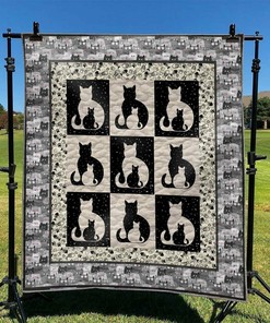 Customized Cat Quilt Bedding Set for Bedroom Decor and Family Gifts
