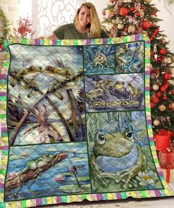 Customized Frog Quilt Bedding Set for Home Decoration and Picnic, Unique Gift for Family