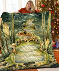 Customized Frog Quilt Bedding Set with Name, Ideal for Home Decoration and Picnic