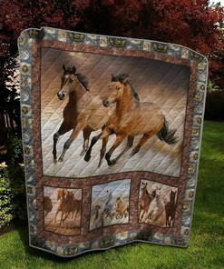 Customized Horse Quilt Blanket Set, Perfect for Cozying Up on a Cold Night