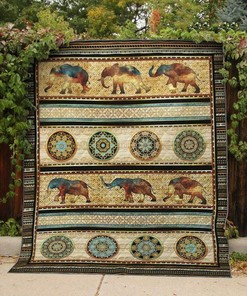 Elegant Black Elephant Quilt Bedding Set Blanket - Perfect for Home Decor and Gift Giving.