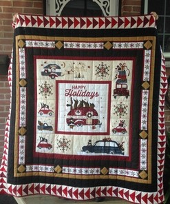 Happy Holidays Customizable Quilt Bedding Set - Perfect for Bedroom Decor and Family Gifts