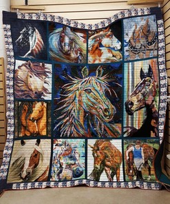Horse Gradient Personalized Quilt Blanket Bedding Set for Bedroom Decor and Family Gifts