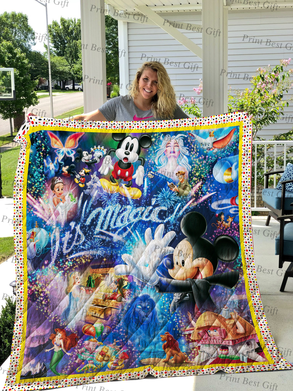 Mickey And Friends Poster Personalized Quilt Bedding Set for Home Decoration and Gifts for Family