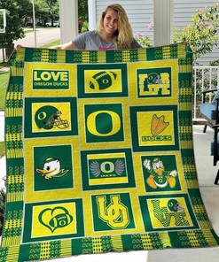 Oregon Ducks Personalized Quilt Bedding Set, Great for Bedroom Decoration and Family Gifts