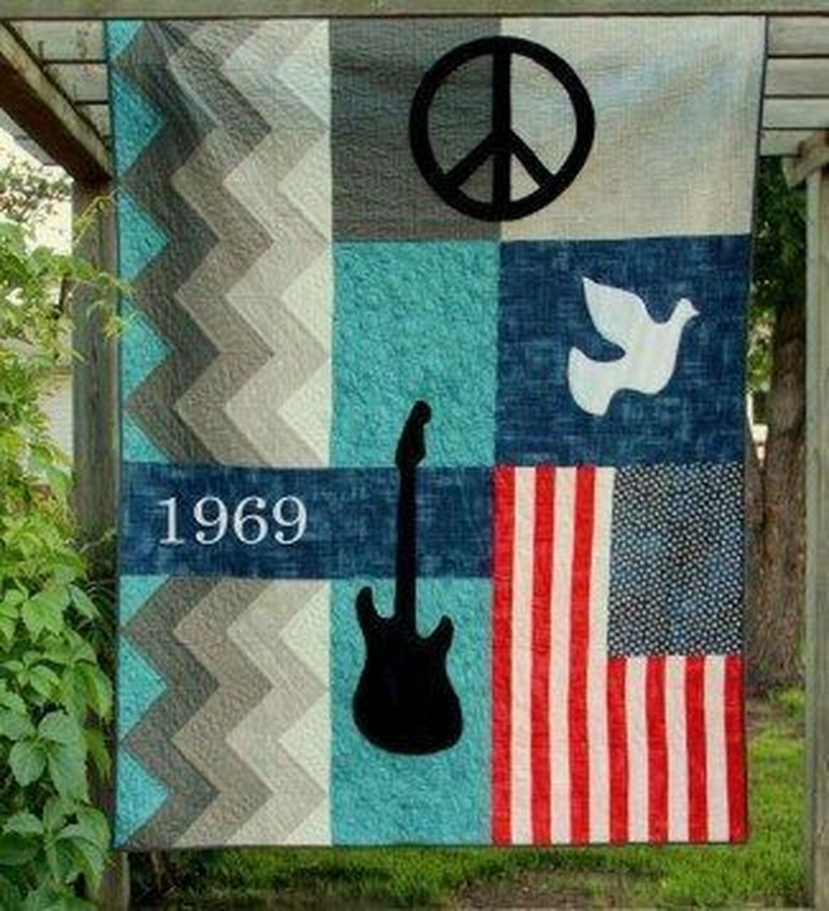 Peace Quilt Bedding Set Bedroom Decor, Gifts for Family