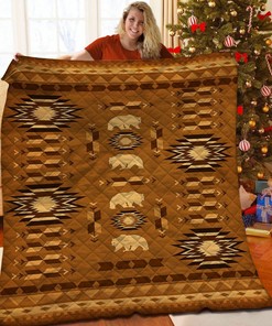 Personalize Your Home Decor with a Customized Bear Quilt Bedding Set - Ideal for Family Gifts and Picnics