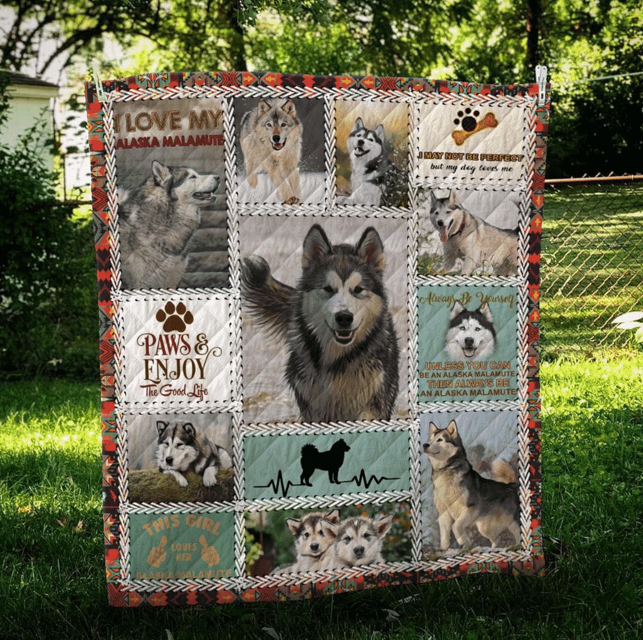 Personalized Alaskan Malamute Quilt Bedding Set - Great for Bedroom Decor and Family Gifts