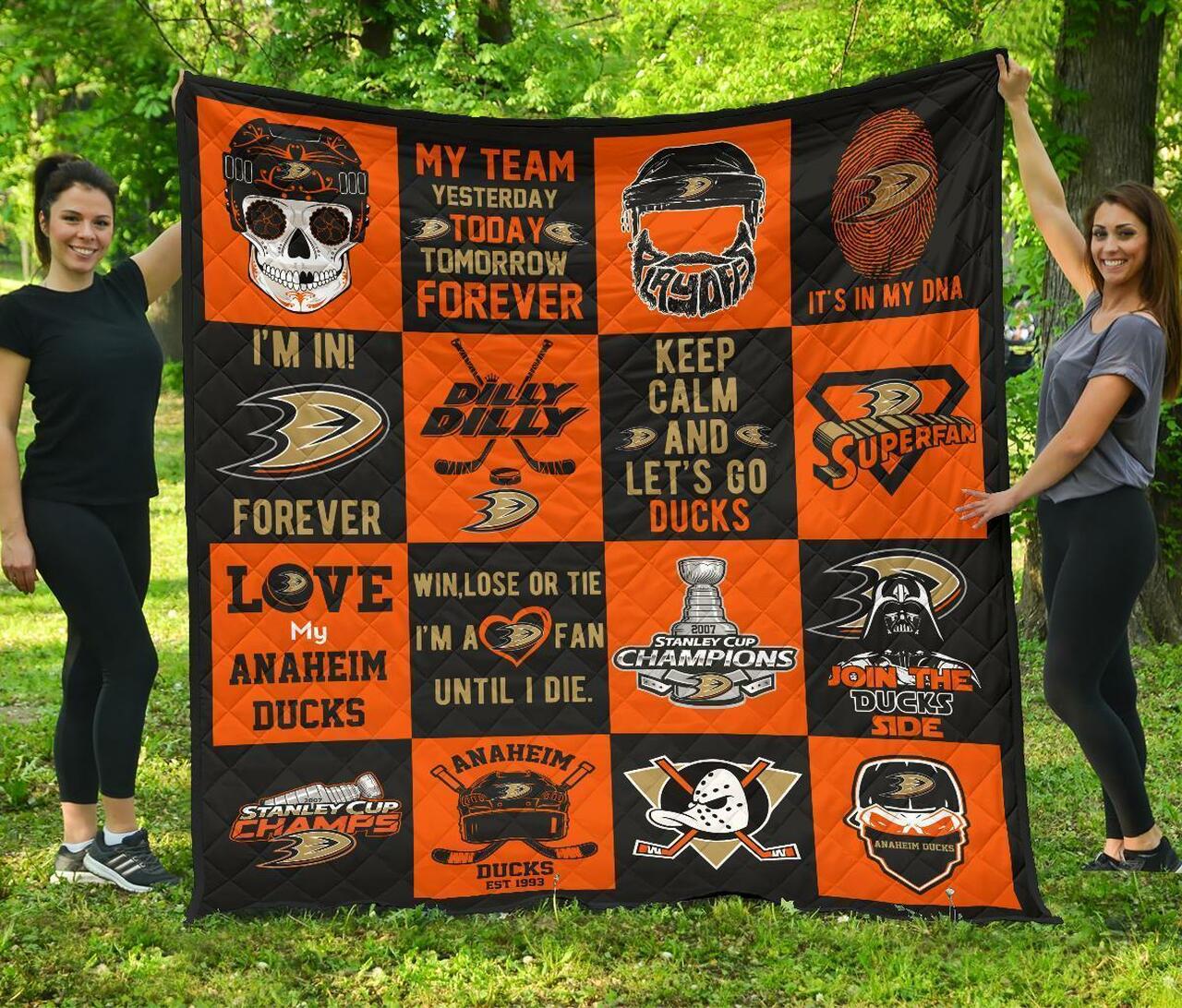 Personalized Anaheim Ducks Quilt Blanket Bedding Set, Suitable for Bedroom Decor and Gifts for Fans