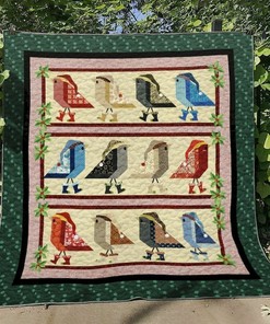 Personalized Christmas Bird Quilt Bedding Set - Great for Bedroom Decor and Family Gifts