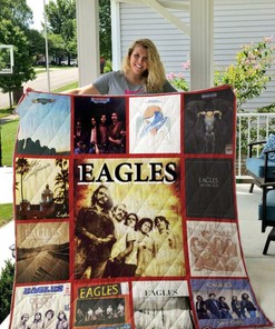 Personalized Eagles Style 2 Quilt Blanket Bedding Set for Bedroom Decor and Gifts for Fans