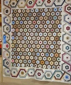 Personalized Flower Quilt Blanket and Bedding Set for Family Gifts
