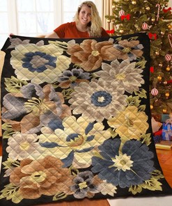 Personalized Flower Quilt Blanket and Bedding Set for Wedding Gifts