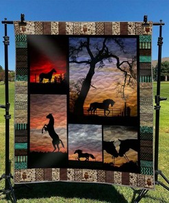 Personalized Horse Quilt Bedding Set Blanket for Home Decoration and Family Gifts