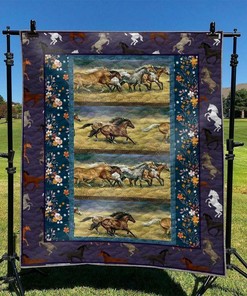 Personalized Horse Quilt Bedding Set for Bedroom Decor, Ideal Gifts for Family
