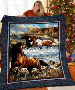 Personalized Horse Quilt Bedding Set for Home Decor - Add Your Name or Quote to Customize