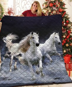 Personalized Horse Quilt Bedding Set for Home Decor and Picnics - Perfect Gift for Family