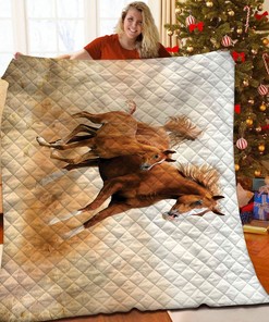 Personalized Horse Quilt Bedding Set to Add a Unique Touch to Your Bedroom Decor and Make Ideal Family Gifts