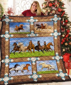 Personalized Horse Quilt Blanket and Bedding Set, Ideal for Cozying Up with Family