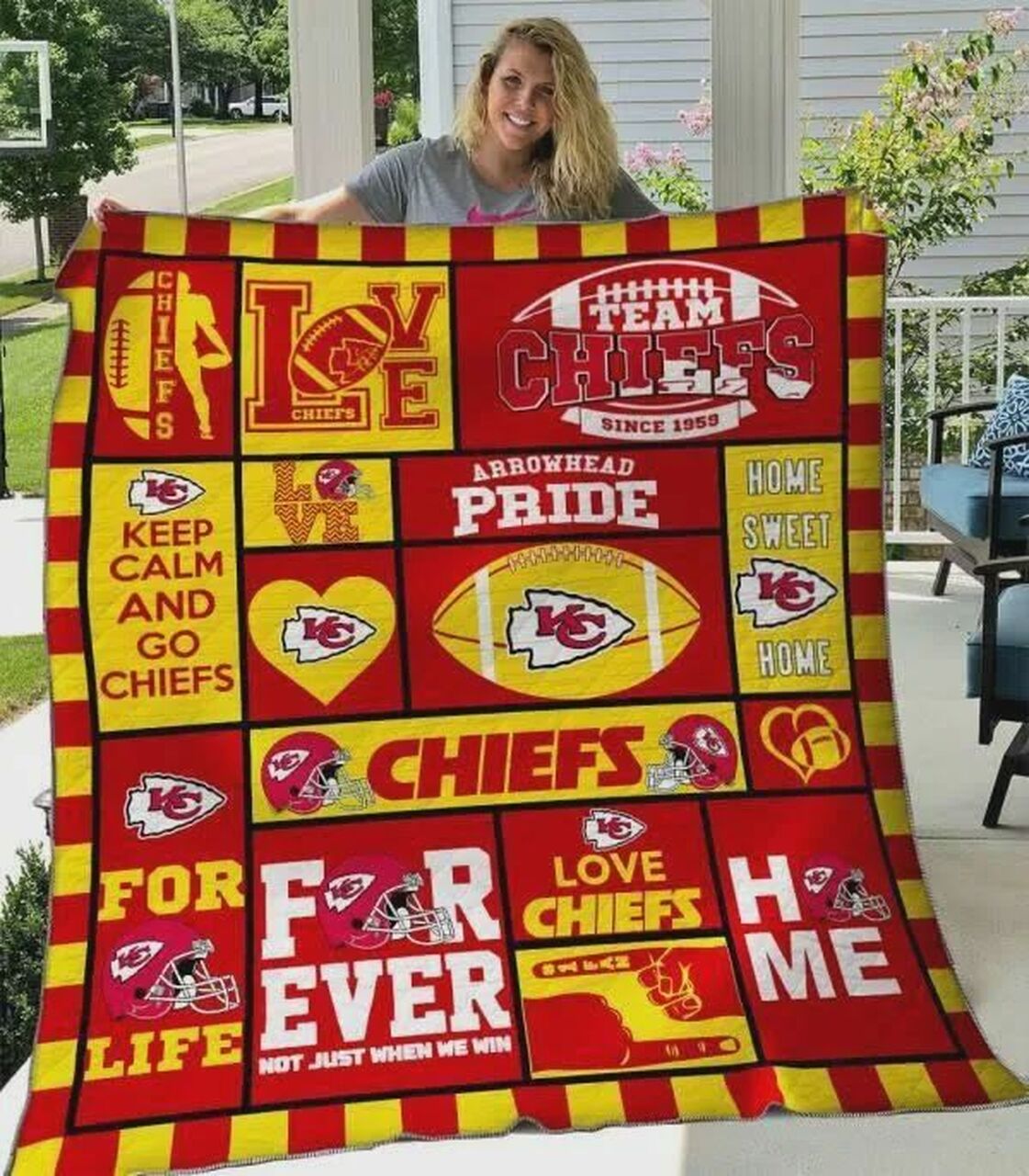 Personalized Kansas City Chiefs Quilt Bedding Set - Ideal Gifts for Fans