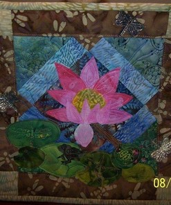 Personalized Lotus and Frog Quilt Blanket Bedding Set for Home Decoration and Family Gifts