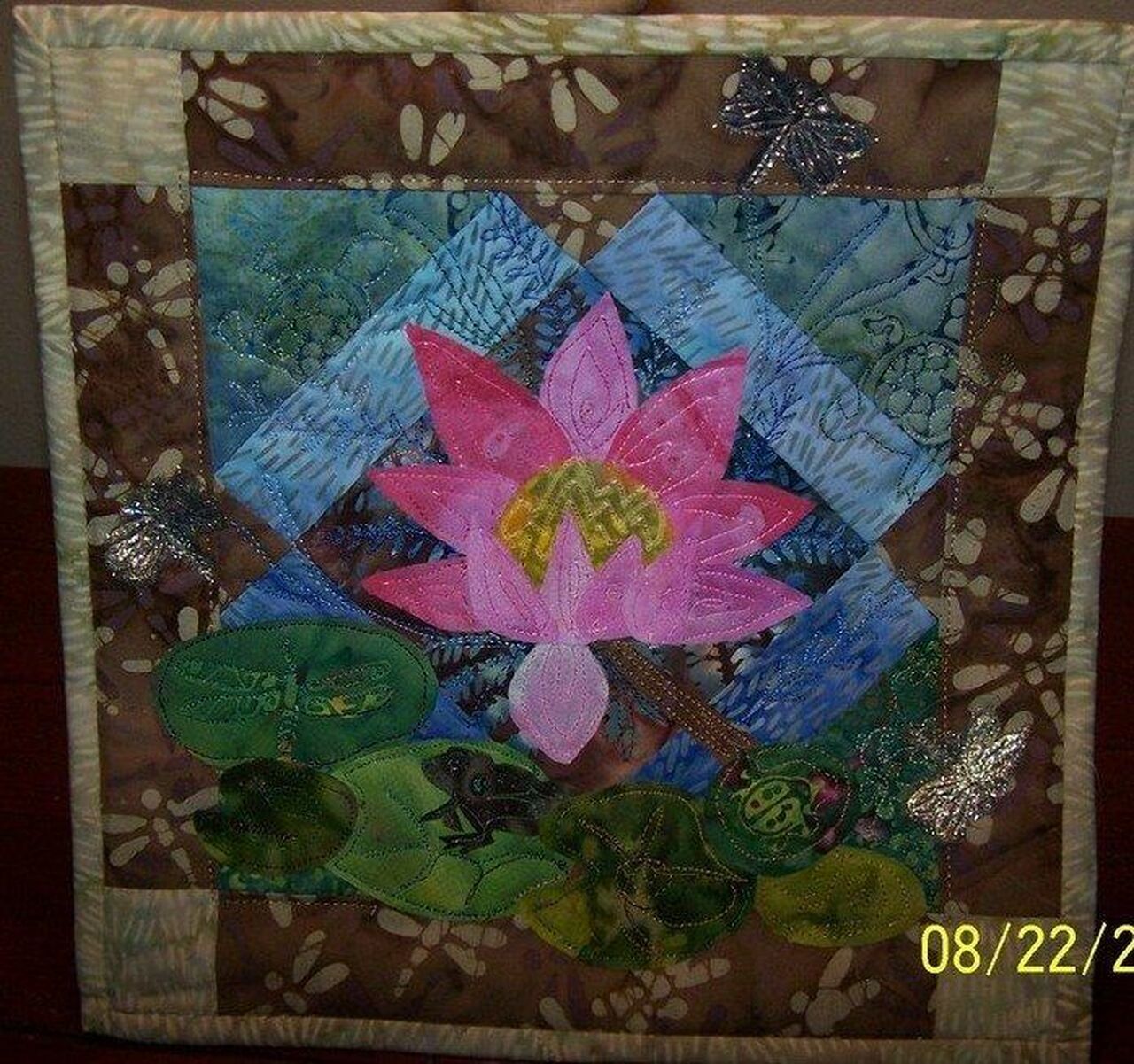 Personalized Lotus and Frog Quilt Blanket Bedding Set for Home Decoration and Family Gifts
