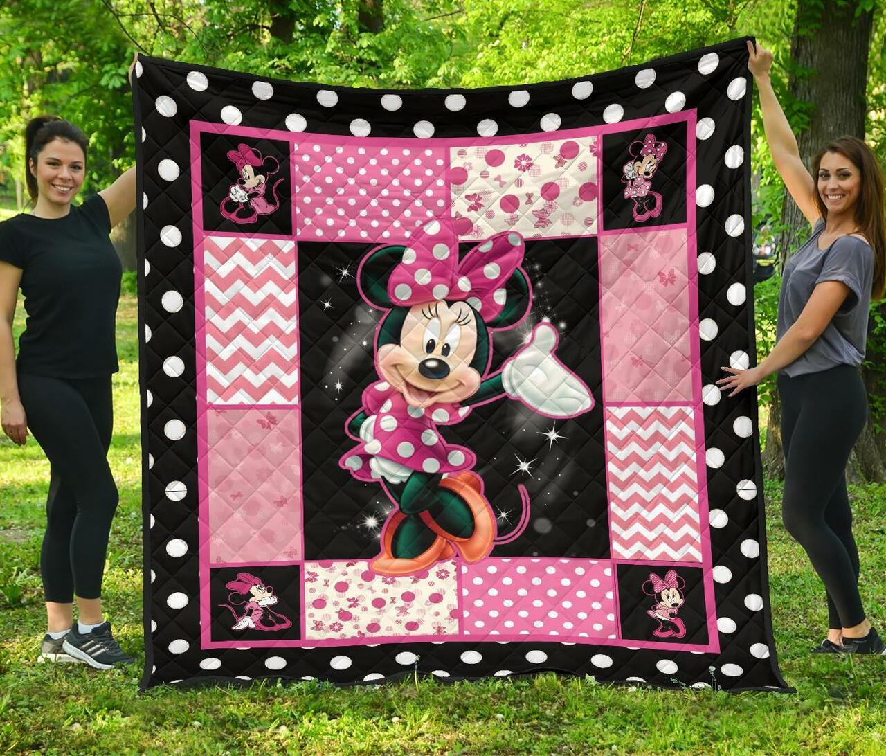 Personalized Minnie Mouse Gift Idea For Disney Fan Quilt Bedding Set, Great for Bedroom Decor and Family Gifts