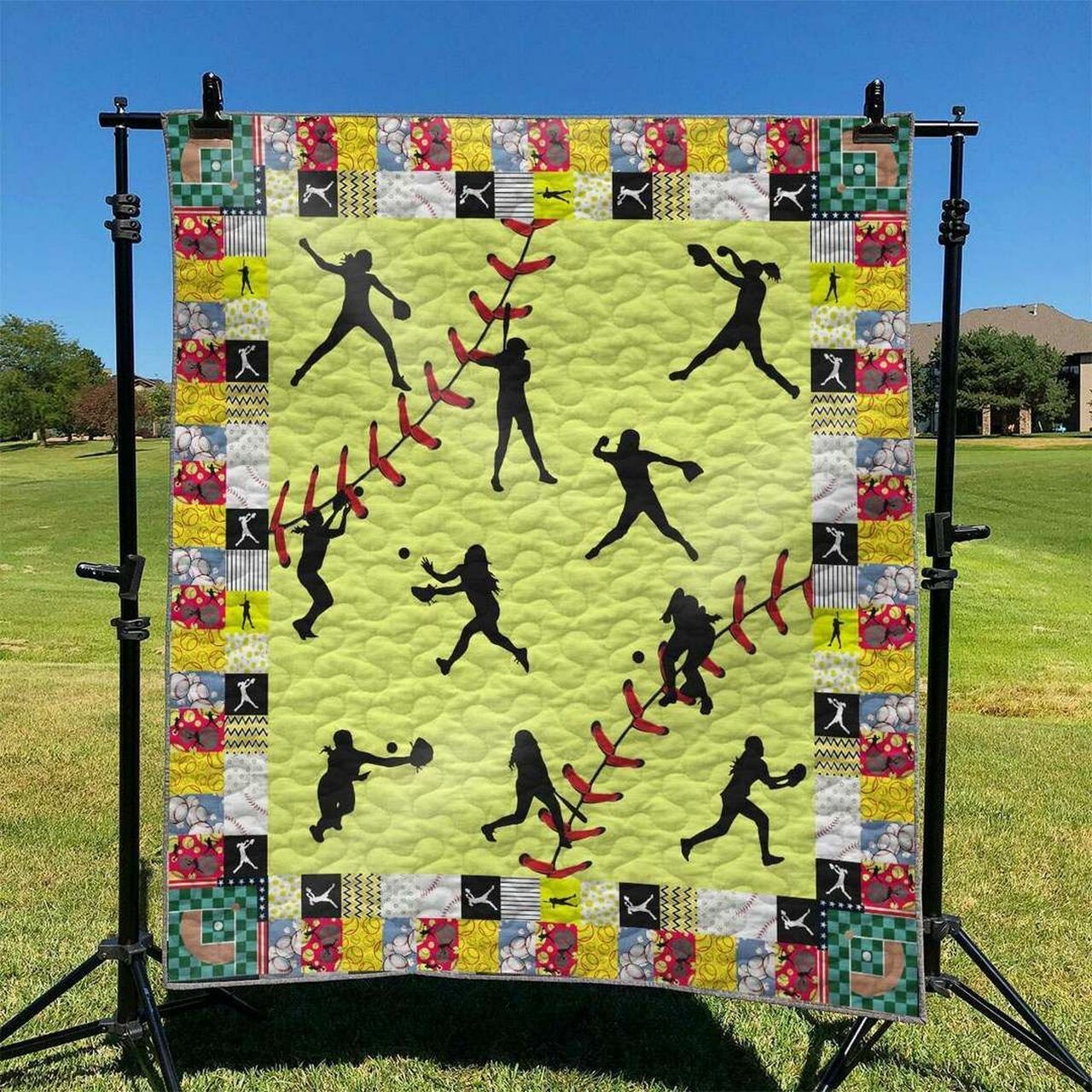 Personalized Softball Quilt Blanket Bedding Set for Home Decor and Picnics - Perfect Family Gift