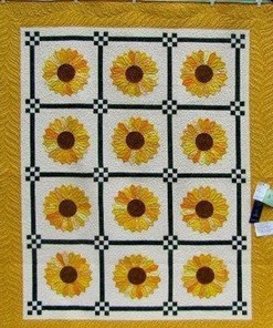 Personalized Sunflower Pattern Quilt Bedding Set for Home Decor and Picnics, Suitable for Bedroom Decor and Family Gifts