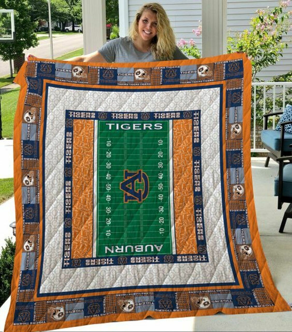 Quilt Blanket Bedding Set with Auburn Tigers Design, Suitable for Home Decoration and Family Gifts