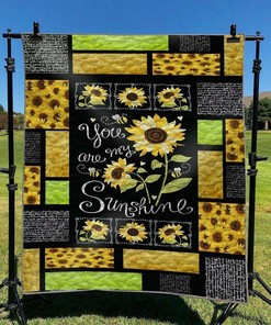 Sunflower Quilt Blanket Bedding Set for Home Decoration, Great for Bedroom Decor and Family Gifts