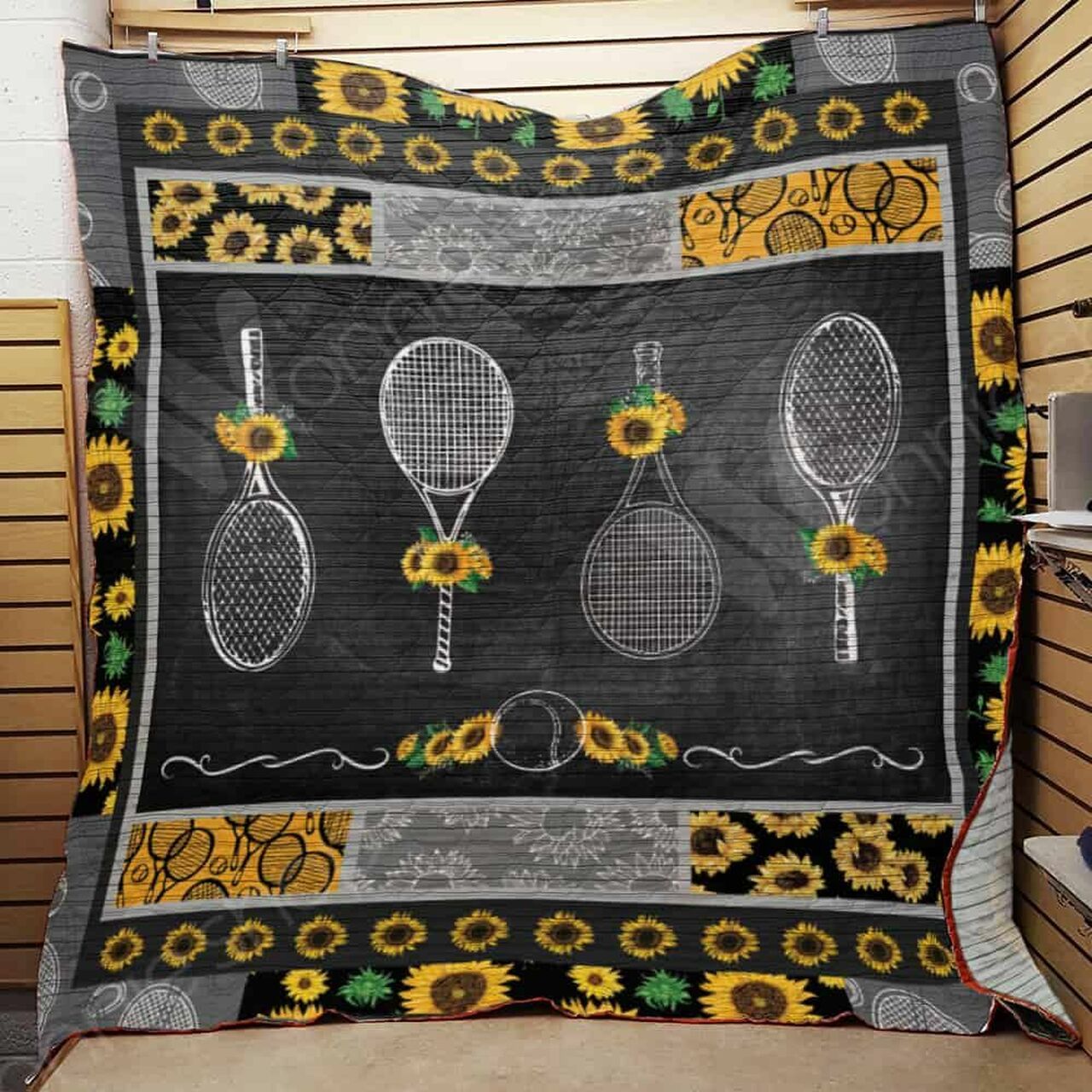 Tennis-Inspired Quilt Bedding Set Blanket - Ideal for Home Decoration and Gift Giving