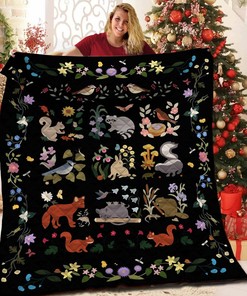 Unique Animal Quilt Bedding Set with Personalized Name Option, Perfect for Bedroom Decor and Family Gifts