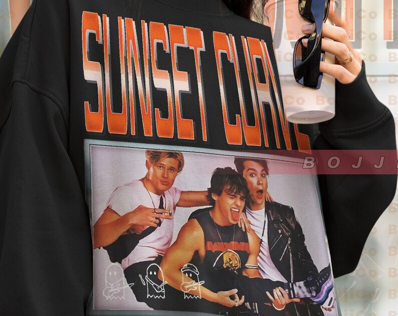 Classic Sunset Curve Sweatshirt, Julie And The Phantoms Tee, Famous Band Homage Fan Shirt - Image 2