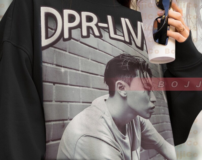 Retro DPR LIVE Unisex Sweatshirt, Hong Da-Bin Fan Tees Made for Fans - Image 2