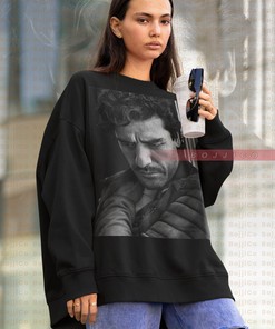 Retro Oscar Isaac Sweatshirt featuring HernÃ¡ndez Estrada photo
