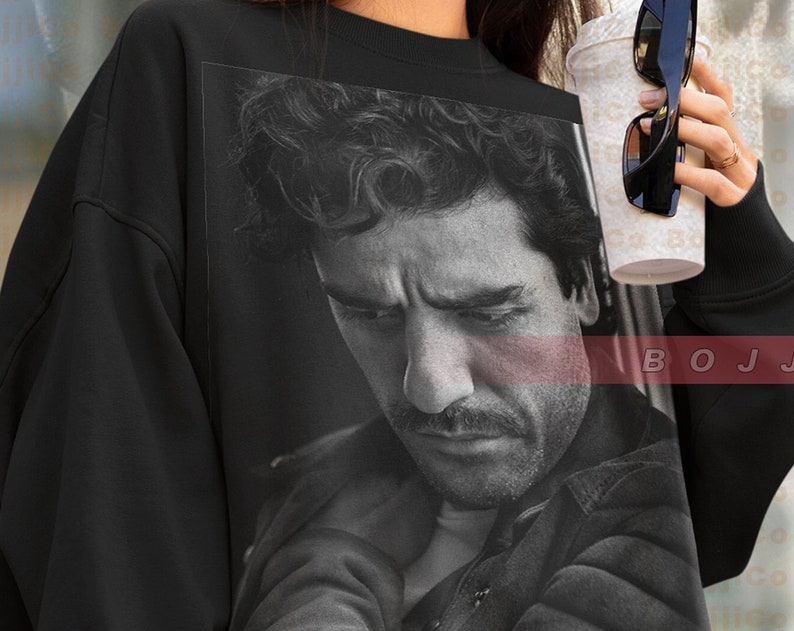 Retro Oscar Isaac Sweatshirt featuring Hernández Estrada photo - Image 2
