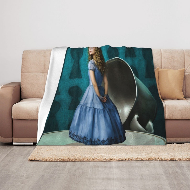 Alice In Wonderland Custom Name Quilt Blanket Bedding Set - Ideal for Home Decoration - Image 3