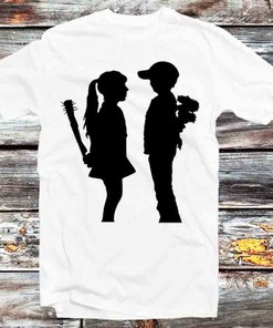 Banksy Boy Meets Girl Vintage Style T-Shirt - Anime & Cartoon Gift for Art and Graffiti Fans