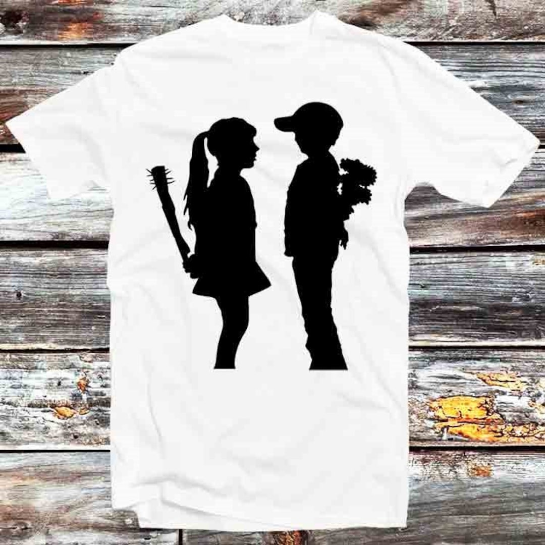 Banksy Boy Meets Girl Vintage Style T-Shirt - Anime & Cartoon Gift for Art and Graffiti Fans