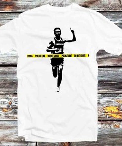 Banksy Runner Police Line Vintage Tee - Cool Gift Idea for Art Lovers, Retro Anime T-Shirt