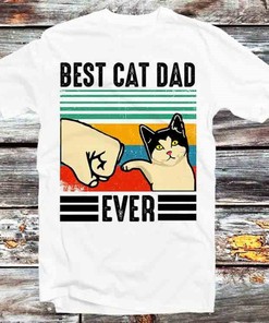 Best Cat Dad Ever Vintage Retro T-Shirt - Perfect Gift for Pet Lovers and Anime Fans
