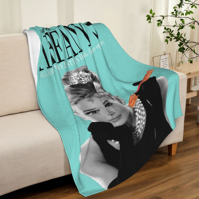 Breakfast At Tiffany's Quilt Blanket: Personalized Gift for Bedroom Decor and Sofa Blanket - Image 4